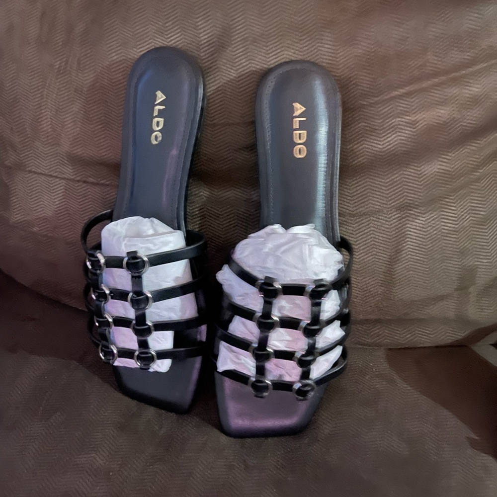 Women flat